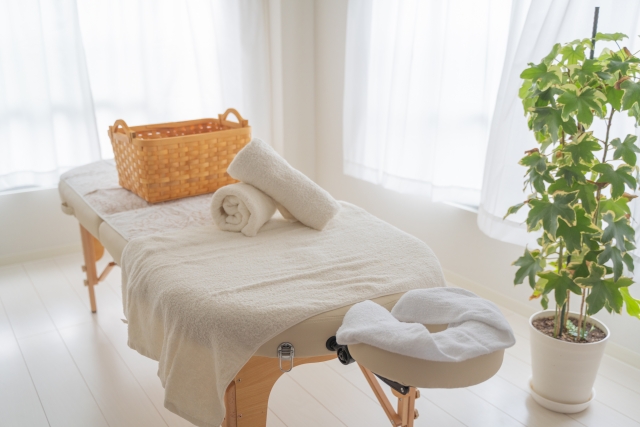 エステを受ける女性